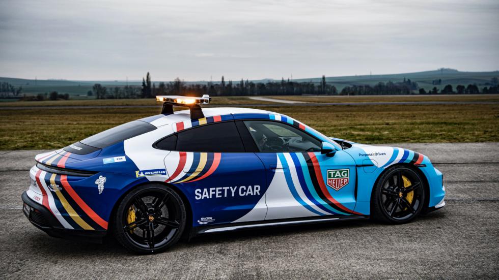 Αυτοκίνητο ασφαλείας στη Formula E η Porsche Taycan